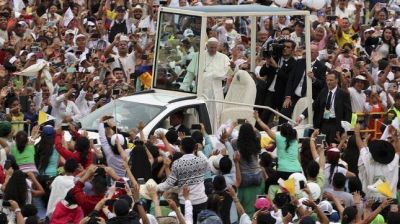 El papa Francisco continúa su gira pastoral en Medellín
