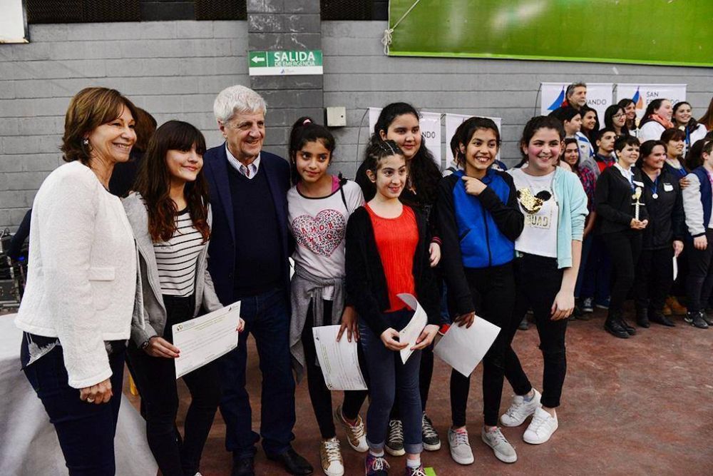 Andreotti presente en la Feria de Arte, Ciencia y Tecnolog�a de la Regi�n Educativa VI