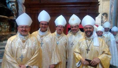 �La Iglesia es un gran mosaico con diversas peque�as part�culas que le damos color�