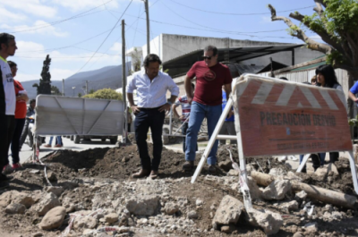 S�enz volvi� a cargar contra Aguas del Norte y le exigi� inversiones