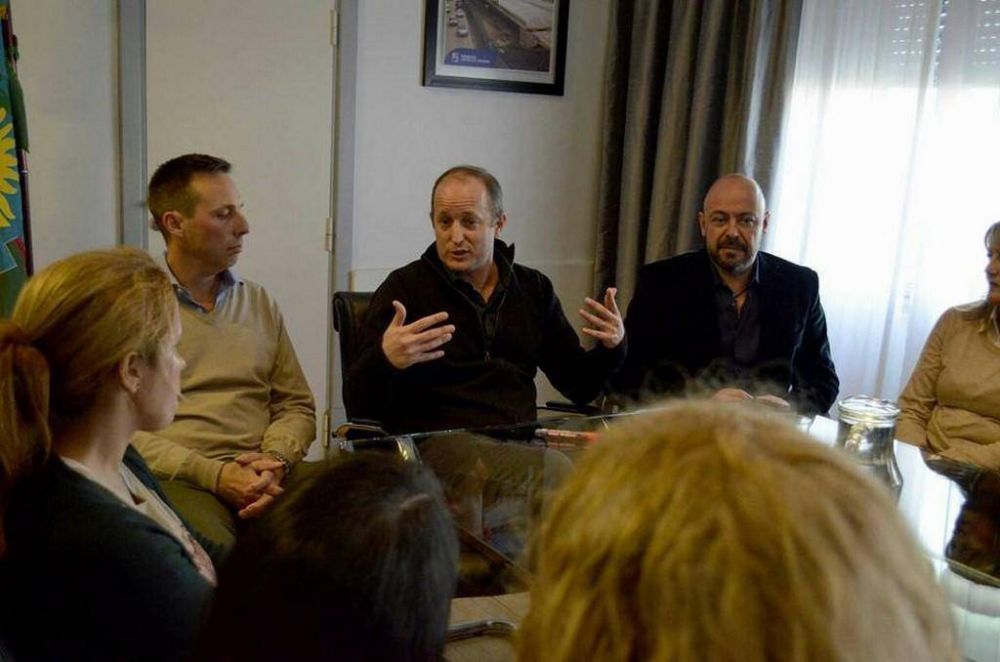 Mart�n se reuni� con Guillermo Vi�uales y vecinos de Lomas
