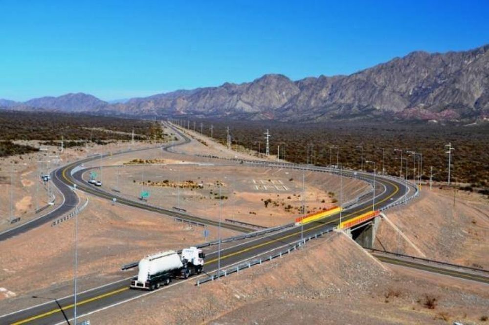 J�chal destina $4 millones para iluminaci�n de 5km de RN150
