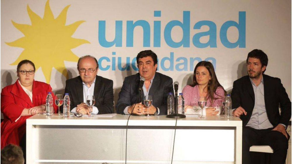 Despu�s de las elecciones, el kirchnerismo dice que unir� a todo el peronismo