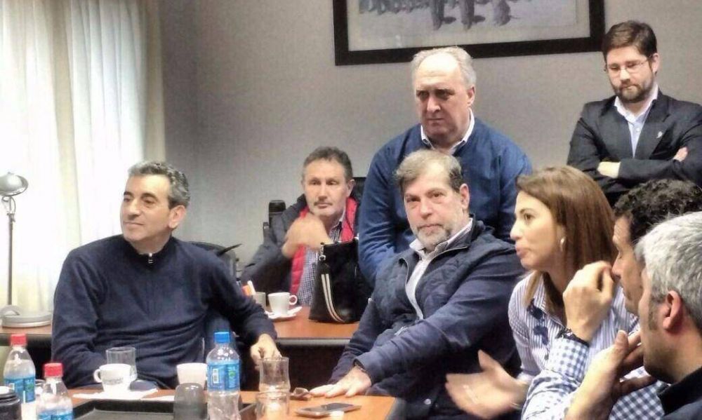 Randazzo desconoci� las fugas: �Nadie se fue de Cumplir�, dijo