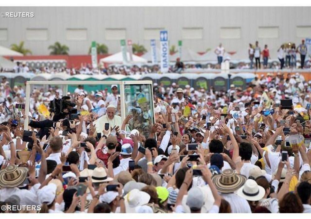 El Papa al concluir su Viaje: Colombia, tu hermano te necesita, ve a su encuentro llevando el abrazo de paz