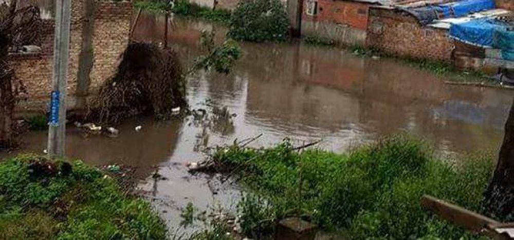 El temporal dej� evacuados y millonarias p�rdidas