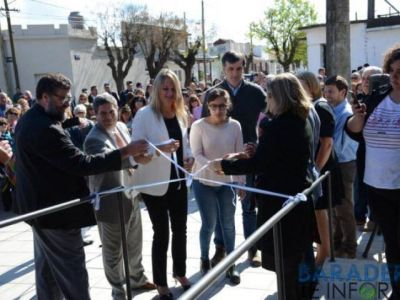 La intendente inaugur� el Centro Universitario Baradero con la presencia de Esteban Bullrich