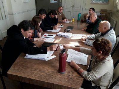 Piden celeridad para confeccionar los planos del edificio de Policoop