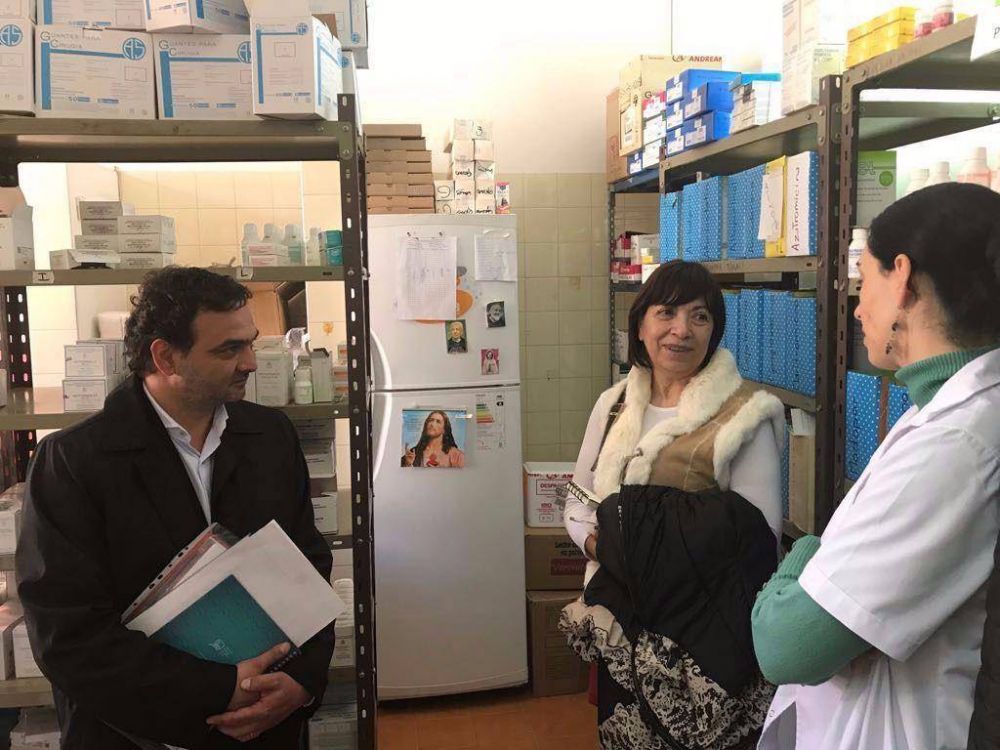 El Hospital de La Toma tiene nuevo director y especialistas