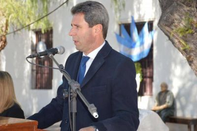 U�ac pidi� un feriado nacional para destacar la figura de Sarmiento