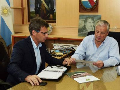 Entregan 1.590.000 pesos para pavimentaci�n