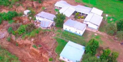 El Gobierno garantiza que se construir� una nueva escuela en Alto El Puesto