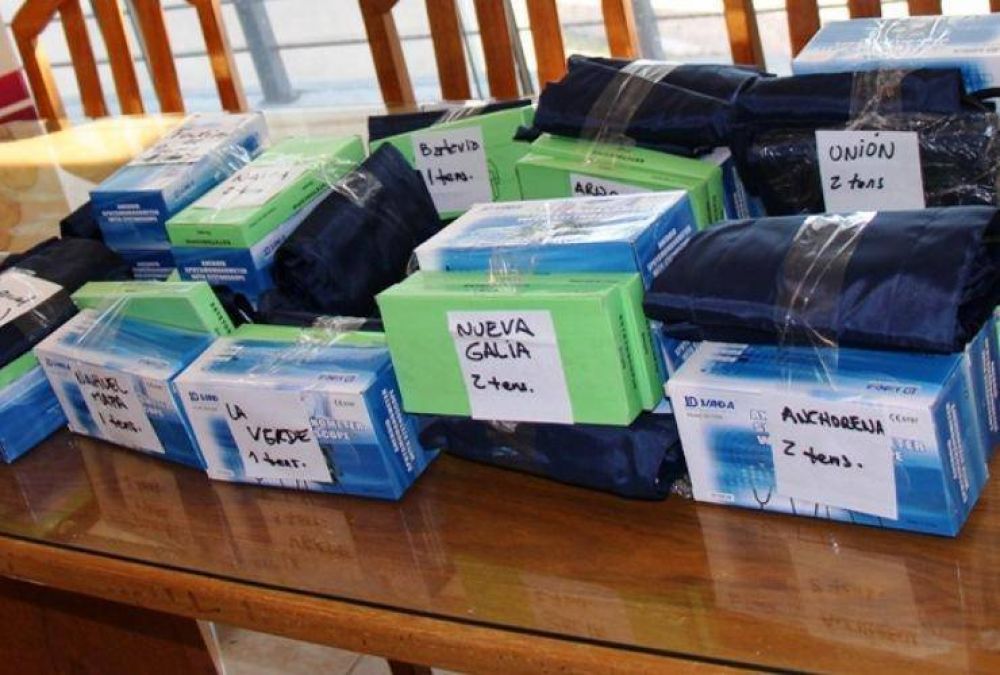 Entrega de insumos hospitalarios en el sur provincial