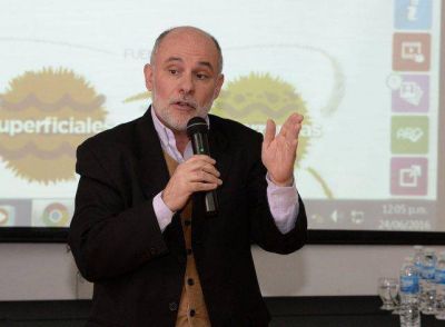 Analizan que los chicos recursen materias en lugar de repetir el a�o