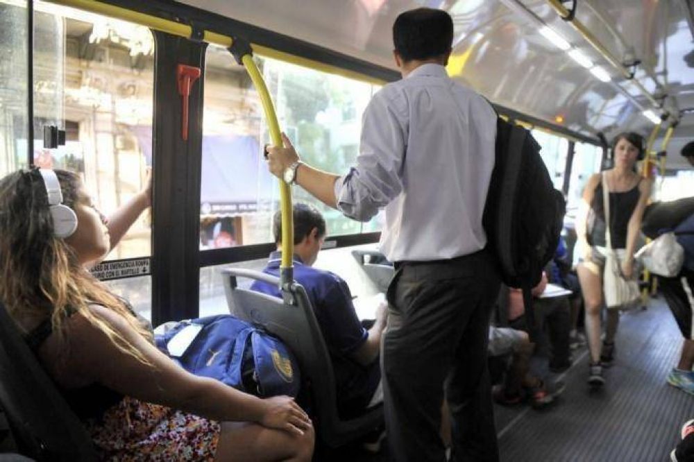 Transporte: El gobierno descart� nuevos aumentos y asegur� que seguir�n las obras en el conurbano