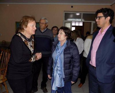 Graciela Oca�a visit� la ciudad y desminti� suspensi�n de pensiones por discapacidad