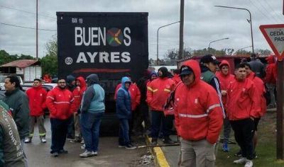 Crece el conflicto entre Camioneros y las distribuidoras de bebidas