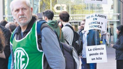 Ministerio tomado contra el ajuste