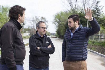 Lucas Delfino recorri� la obra de Combate Pav�n junto al Intendente Diego Valenzuela