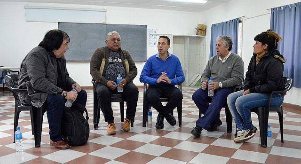 Se bajaron candidatos de la lista de Navarro y pasaron a UC