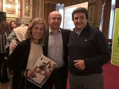 Fern�ndez y Aprile participaron de reuni�n por el Fondo de Infraestructura Municipal
