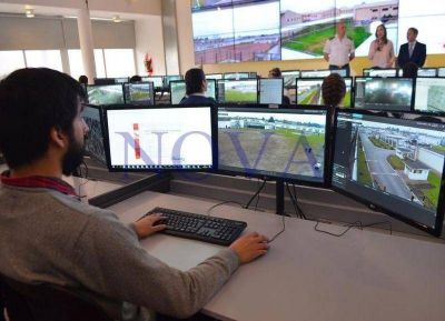 Vidal inaugur� el Centro Integral de Monitoreo: 