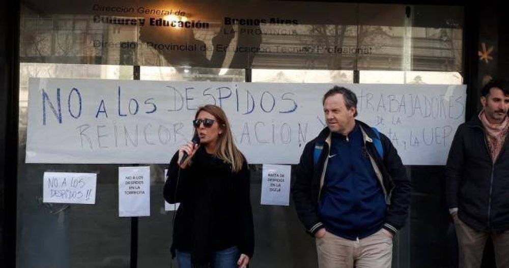 Siguen las protestas en el Ministerio de Educacin de Vidal contra 15 despidos