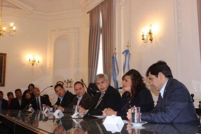 HOLCIM ARGENTINA ANUNCI� UNA INVERSI�N DE UN MILL�N DE D�LARES PARA CO-PROCESAMIENTO DE NEUM�TICOS EN JUJUY