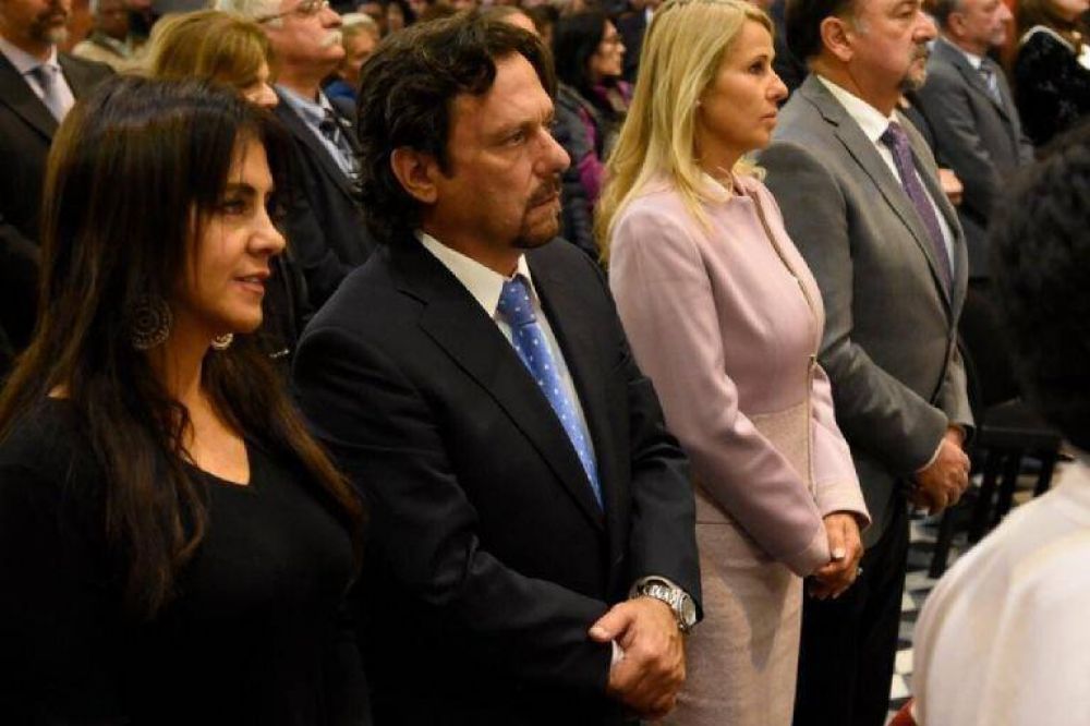 S�enz asisti� a la misa de la Exaltaci�n de la Cruz