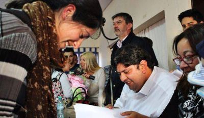 Hoy entregar�n 272 viviendas en la Villa de Merlo