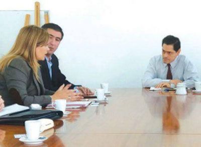 La Rioja contin�a gestionando mejoras en el transporte p�blico