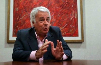 De la Sota, involucrado en la campa�a: 