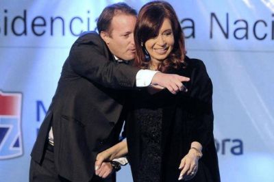 La intromisi�n de Insaurralde en la Sexta, pic� al peronismo del interior que ve un �caballo de Troya�