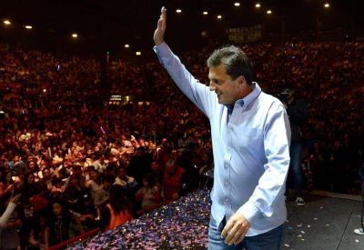 Massa lanza su campa�a y apuesta por la �cercan�a�