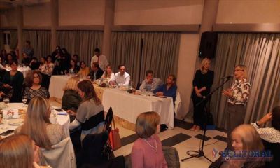 Vald�s recibi� proyectos de mujeres y destac� el liderazgo que representan