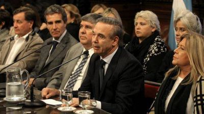 Senado: se reactiv� la interna peronista por el control del bloque