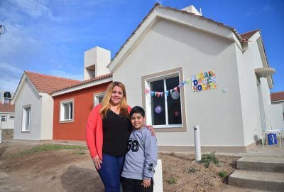 El Gobierno entreg� 272 viviendas en la villa de Merlo