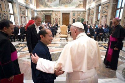 Francisco pide a los Misioneros del Sagrado Coraz�n �expresiones creativas�