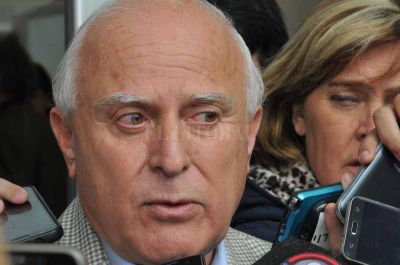 Partidas fuera de presupuesto y enojo del gobernador Lifschitz