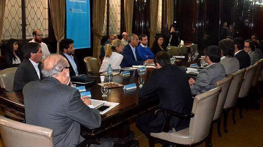 Entre R�os reclam� que Macri no recorte asistencia a las cajas provinciales	 