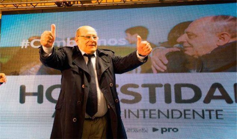 Arroyo sigue beneficiando a sus familiares con cargos en la municipalidad