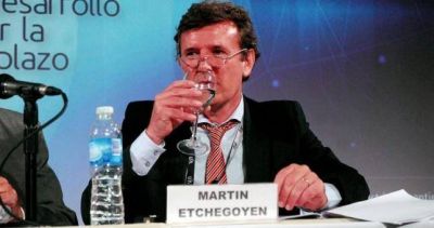 El secretario de Industria reconoci� que el Gobierno modificar� la ley laboral