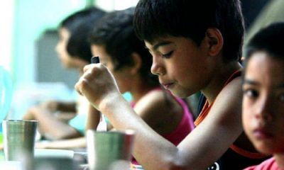 Ducot� defendi� que el Municipio administre los comedores escolares, pero SUTEBA se opone