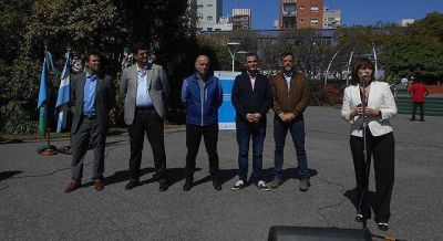 Patricia Bullrich visit� Lan�s y evit� hablar del caso Maldonado