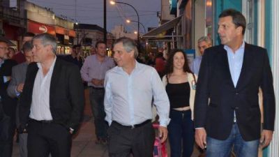 Adelanto: El diputado Massa recorri� la ciudad