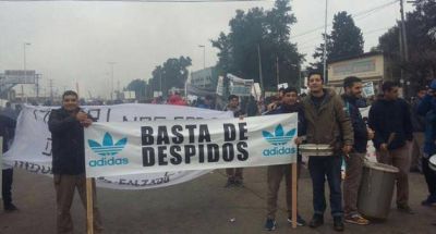 Echaron a 112 trabajadores de una firma de calzado y hay temor por la potencial baja otros 300