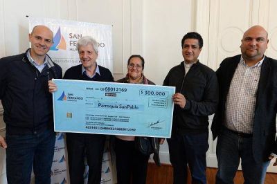 San Fernando entreg� una ayuda econ�mica a la Parroquia Sagrado Coraz�n de Jes�s