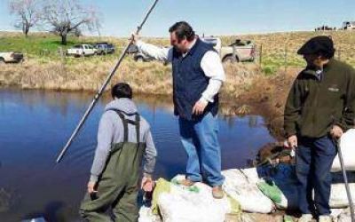Denuncias cruzadas por las inundaciones entre Trenque Lauquen y Daireaux