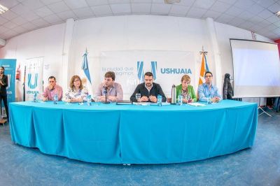 Ushuaia: El Municipio compr� un cami�n para el transporte de agua potable en sectores sin servicio de red