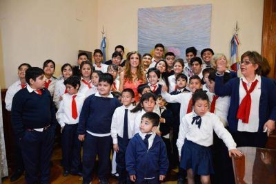 La Gobernadora recibi� a alumnos de la Escuela especial